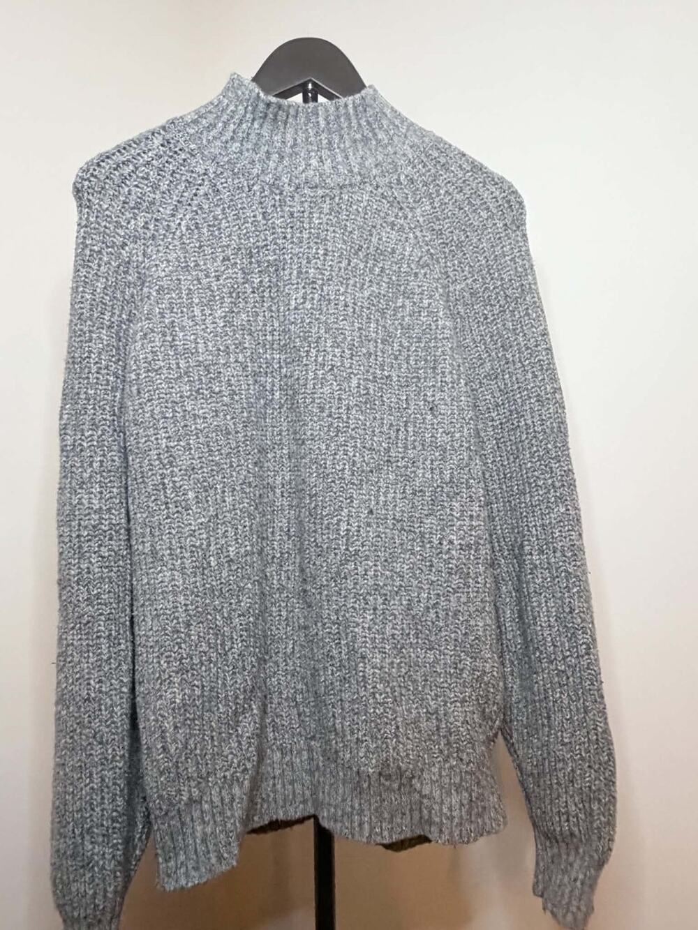 Abercrombie & Fitch Oversized Gray Mock Neck Chunky Sweater Size M